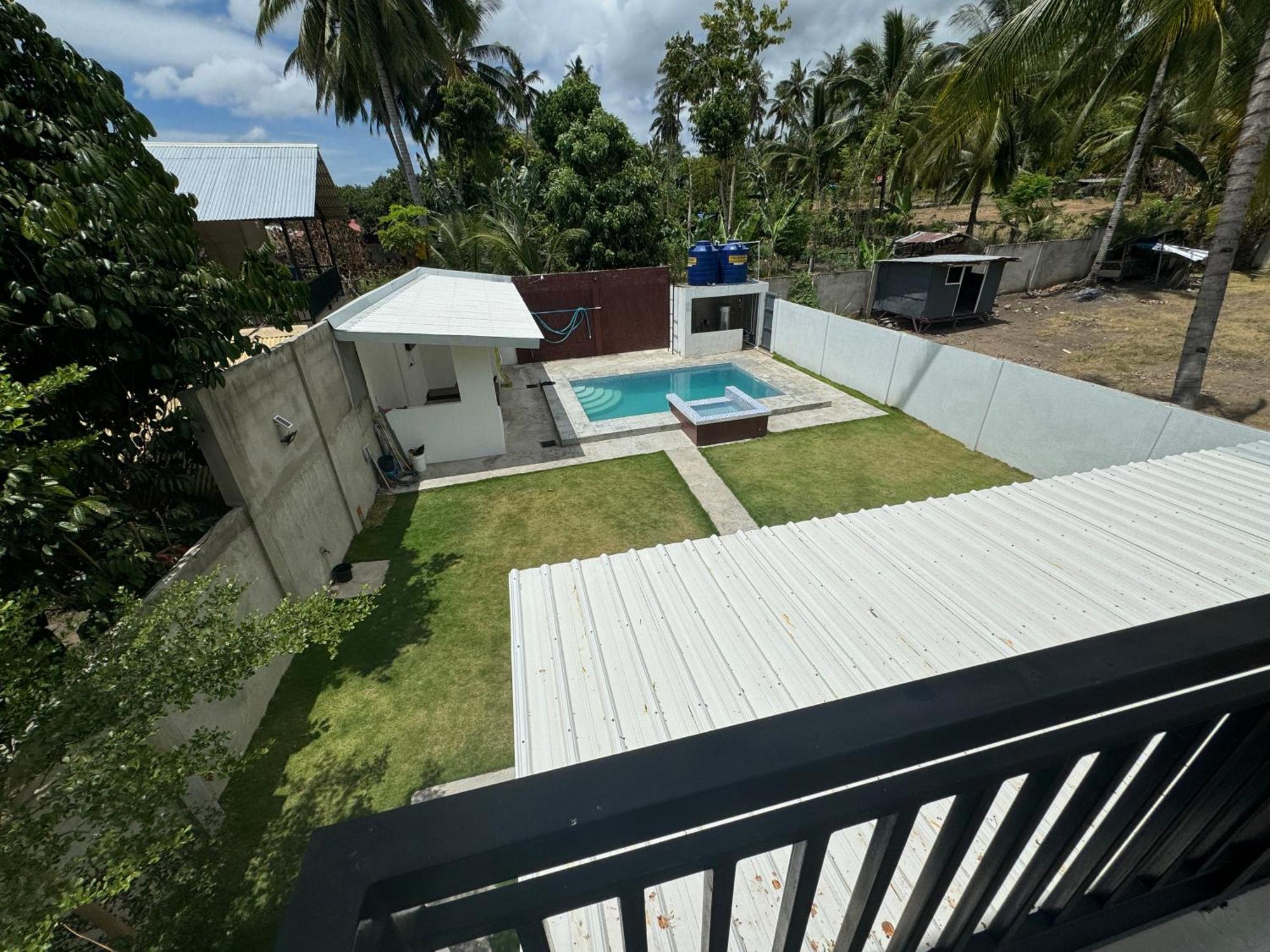 Valencia Pool * Valencia (Negros Oriental)