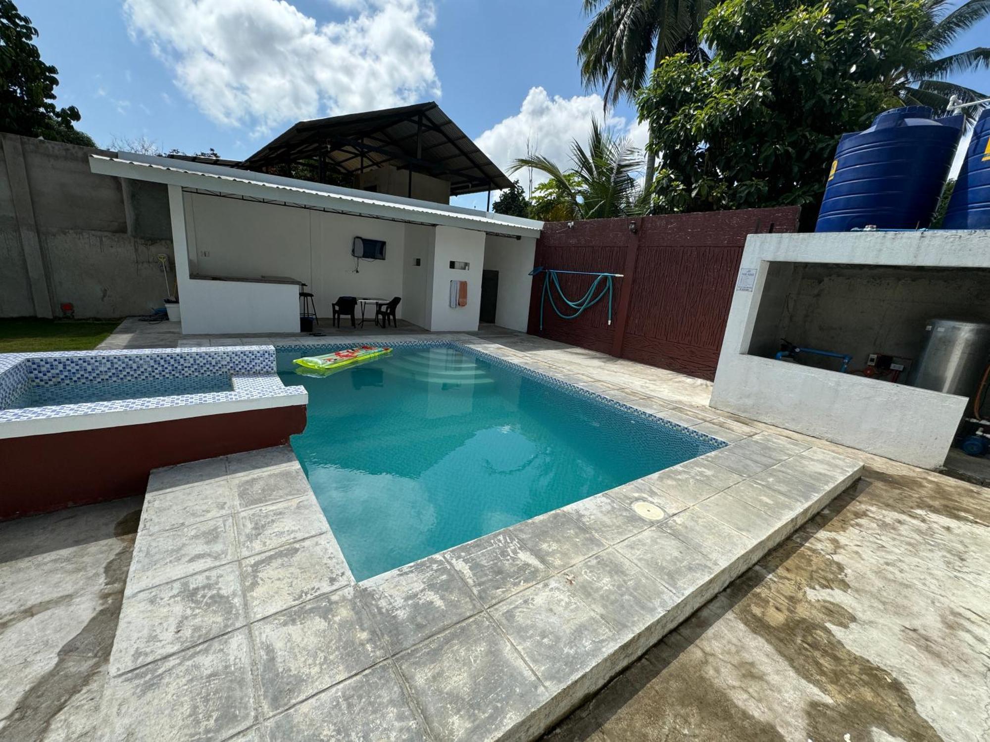 Valencia Pool Valencia (Negros Oriental)